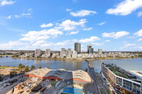 High level Fabulous view 3Beds APT in WWP Sydney